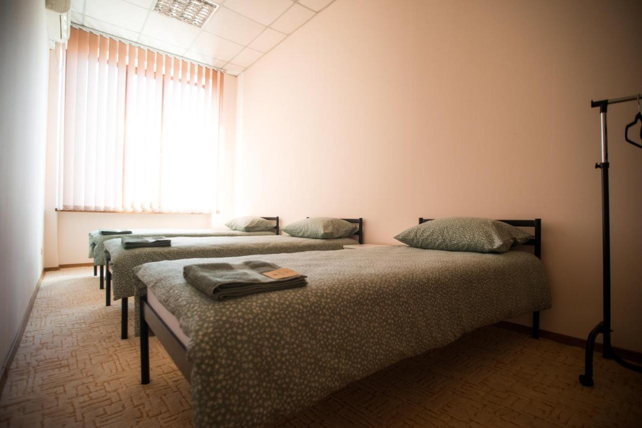אוזהורוד Si-Yo Hostel מראה חיצוני תמונה