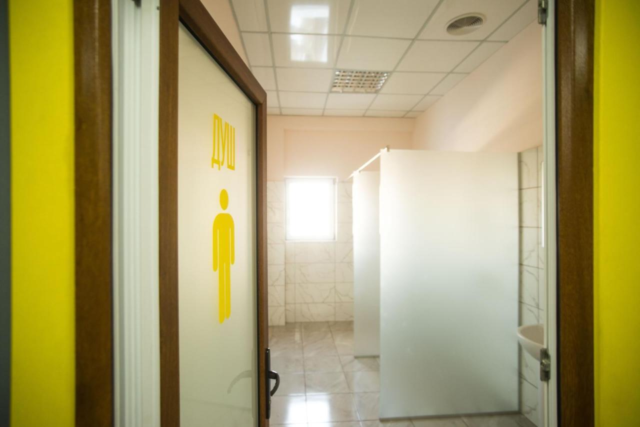 אוזהורוד Si-Yo Hostel מראה חיצוני תמונה